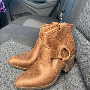 Xappeal Dolly western bootie. 8. $21